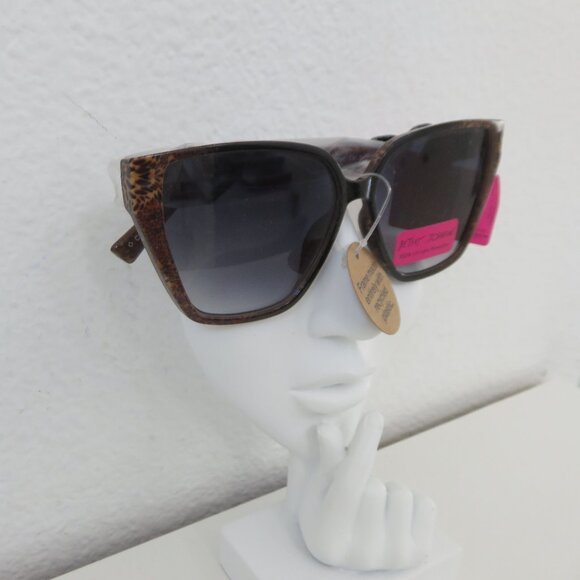 (#127) Betsey Johnson Animal Cheetah Black/Brown Sun Glasses main image 3